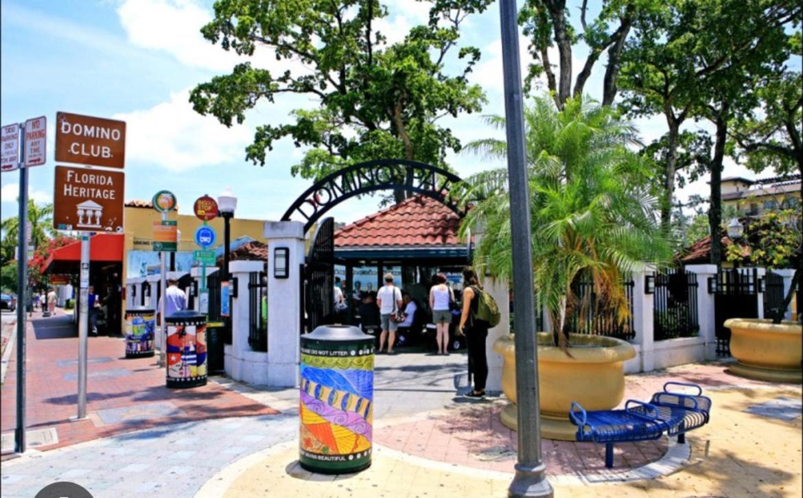 Little Havana Hostel Miami Exterior photo